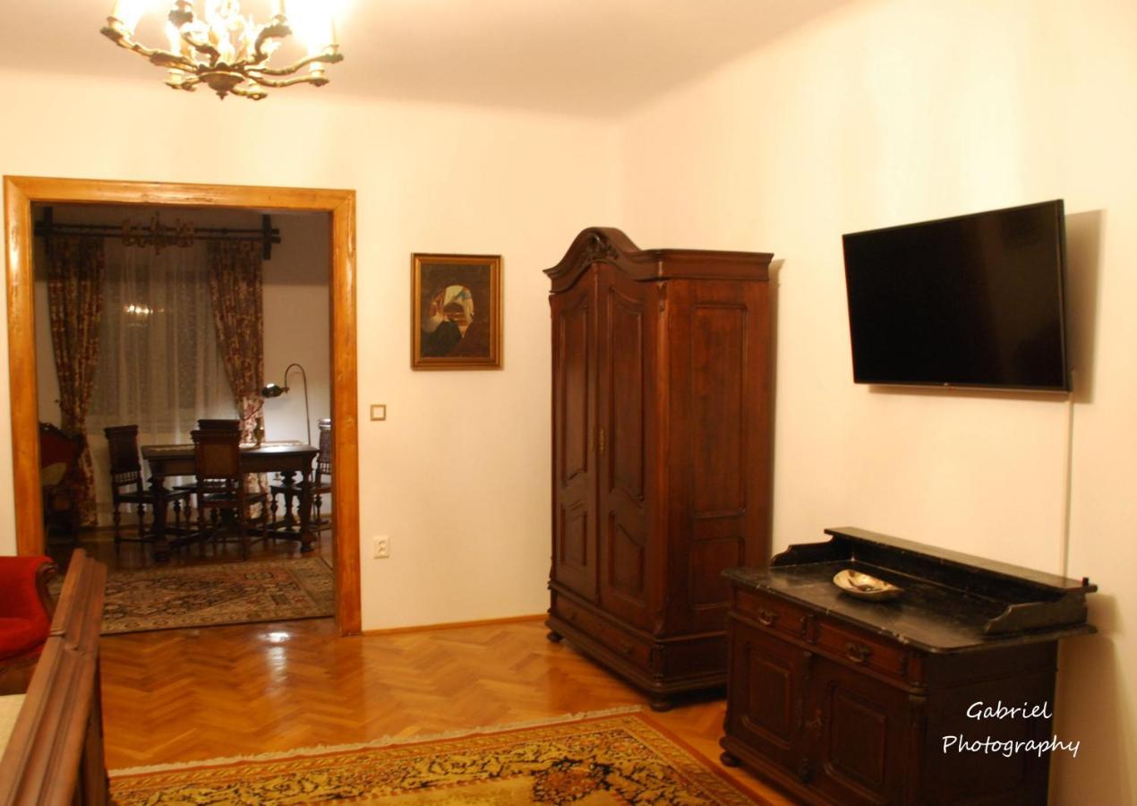 Casa Szabo Bed and Breakfast Sighişoara Exteriör bild