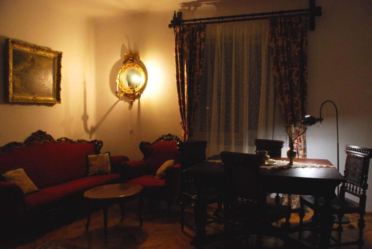 Casa Szabo Bed and Breakfast Sighişoara Exteriör bild