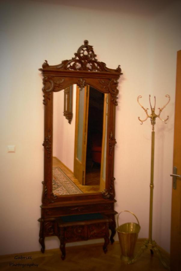 Casa Szabo Bed and Breakfast Sighişoara Exteriör bild