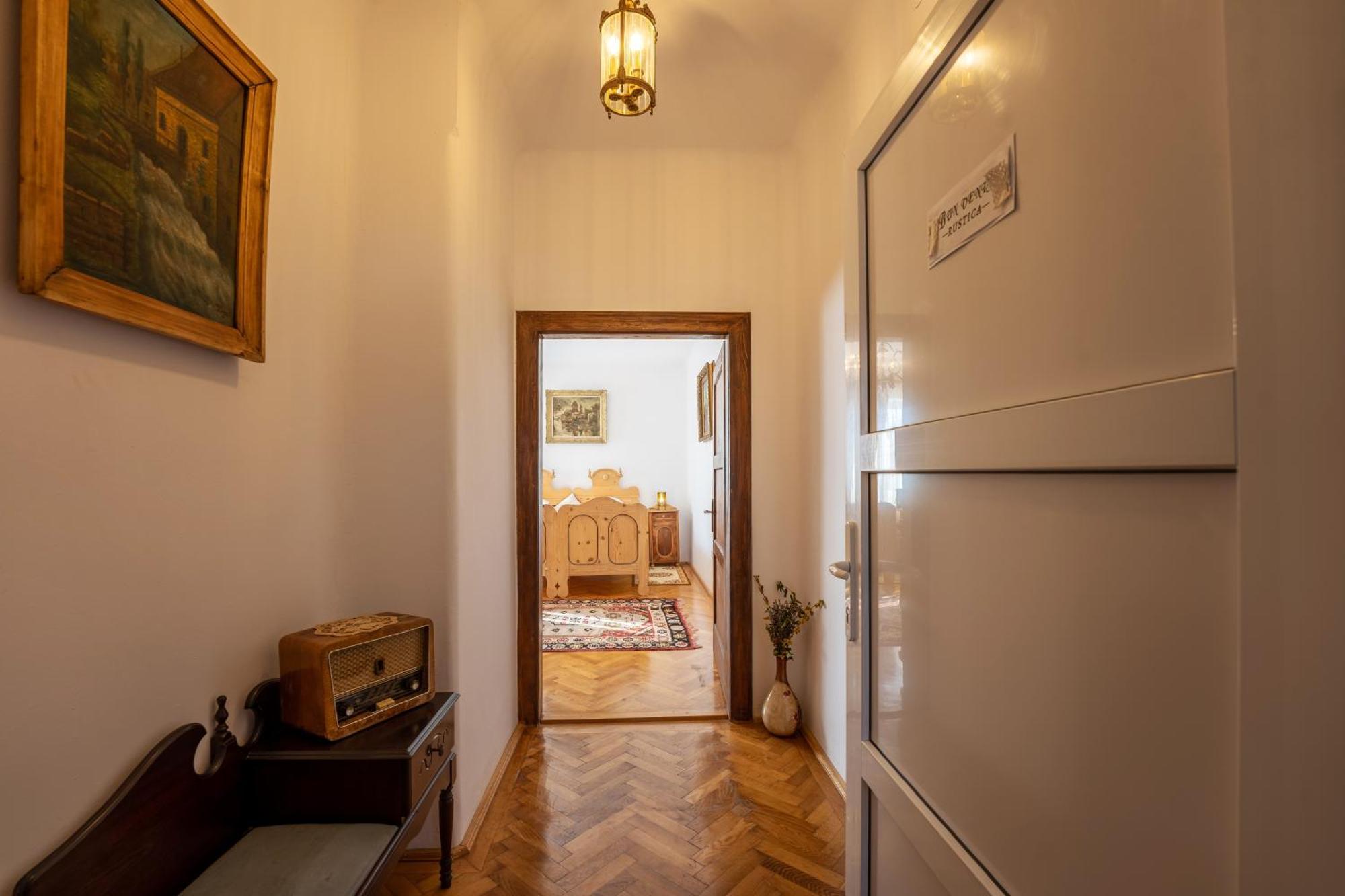 Casa Szabo Bed and Breakfast Sighişoara Exteriör bild